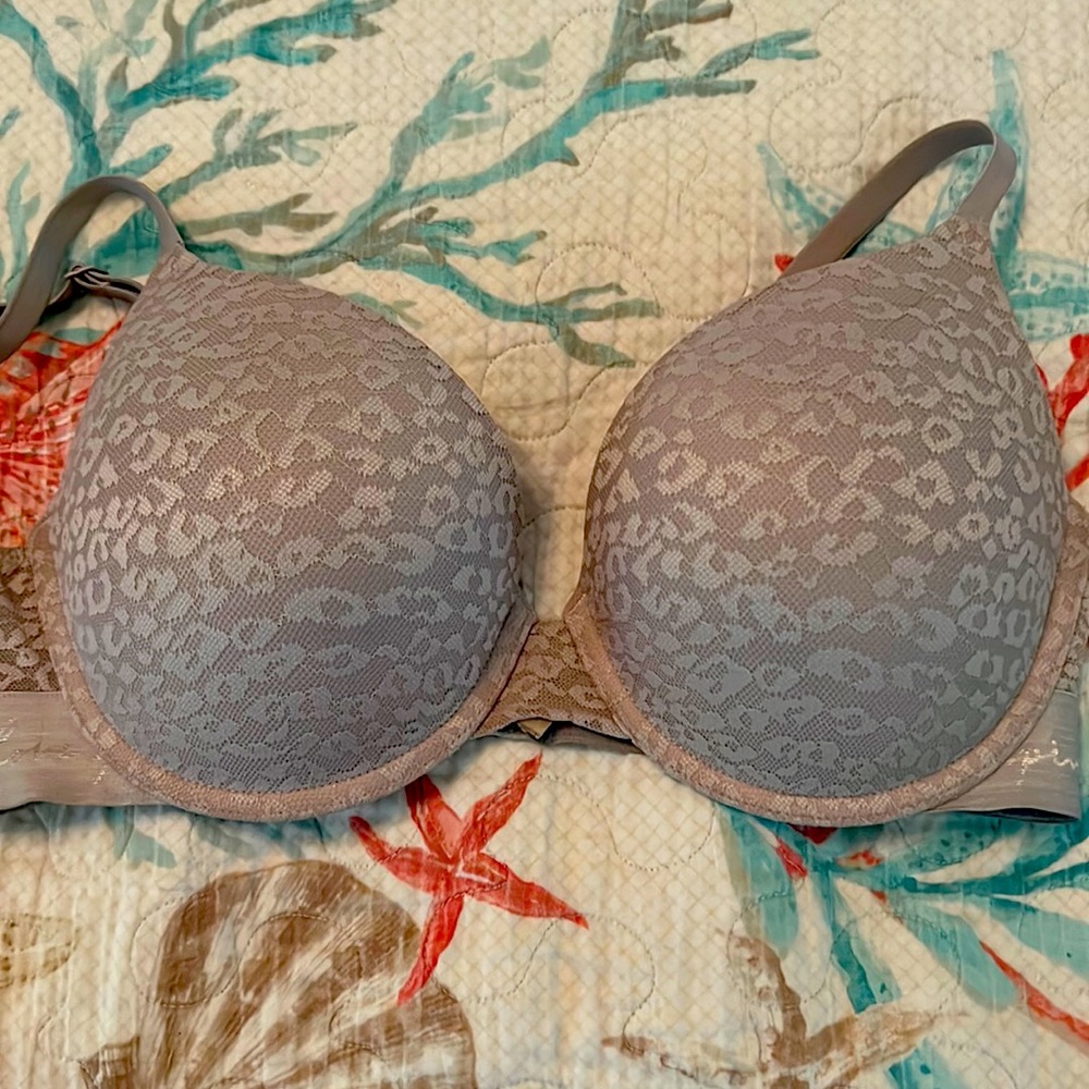 Victoria’s Secret push-up bra